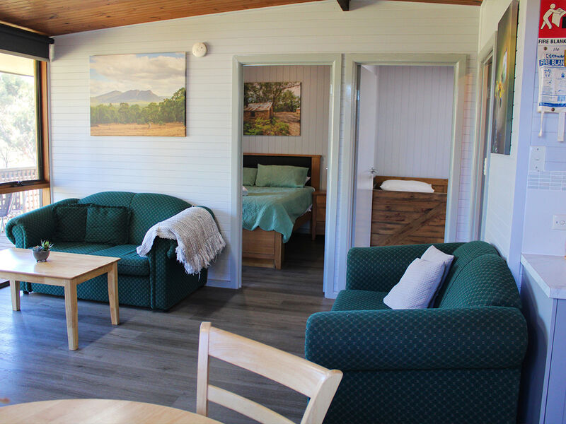 Deluxe 2 Bedroom Log Cabin