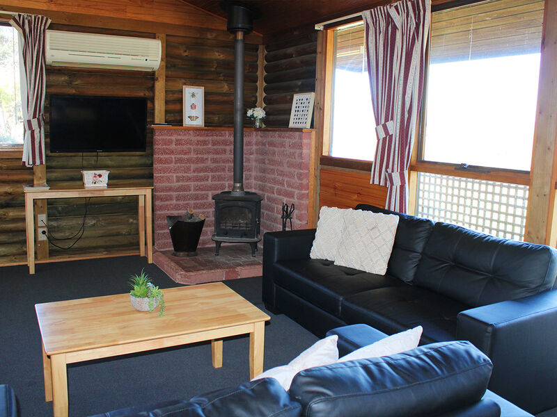 Executive 2 Bedroom Log Cabin