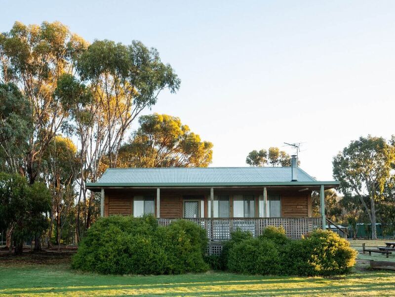 Winter Stay  Stay for 4 Pay for 3  All Cabins