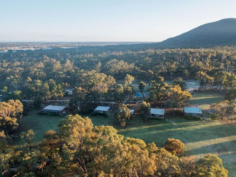 Winter Stay   Stay for 4 Pay for 3   All Cabins